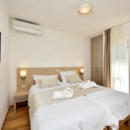 Apartment In Olive Garden *