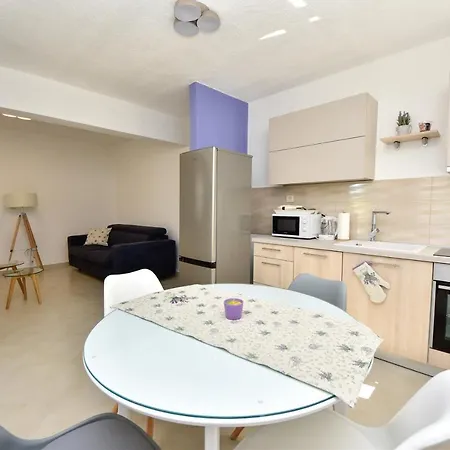 In Olive Garden Apartment *