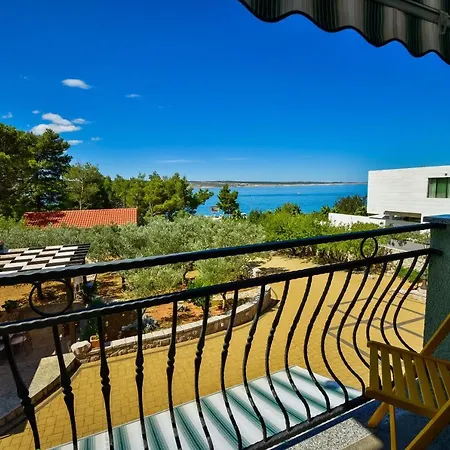 In Olive Garden Apartment